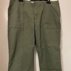 Green Old Navy Cargo Pants